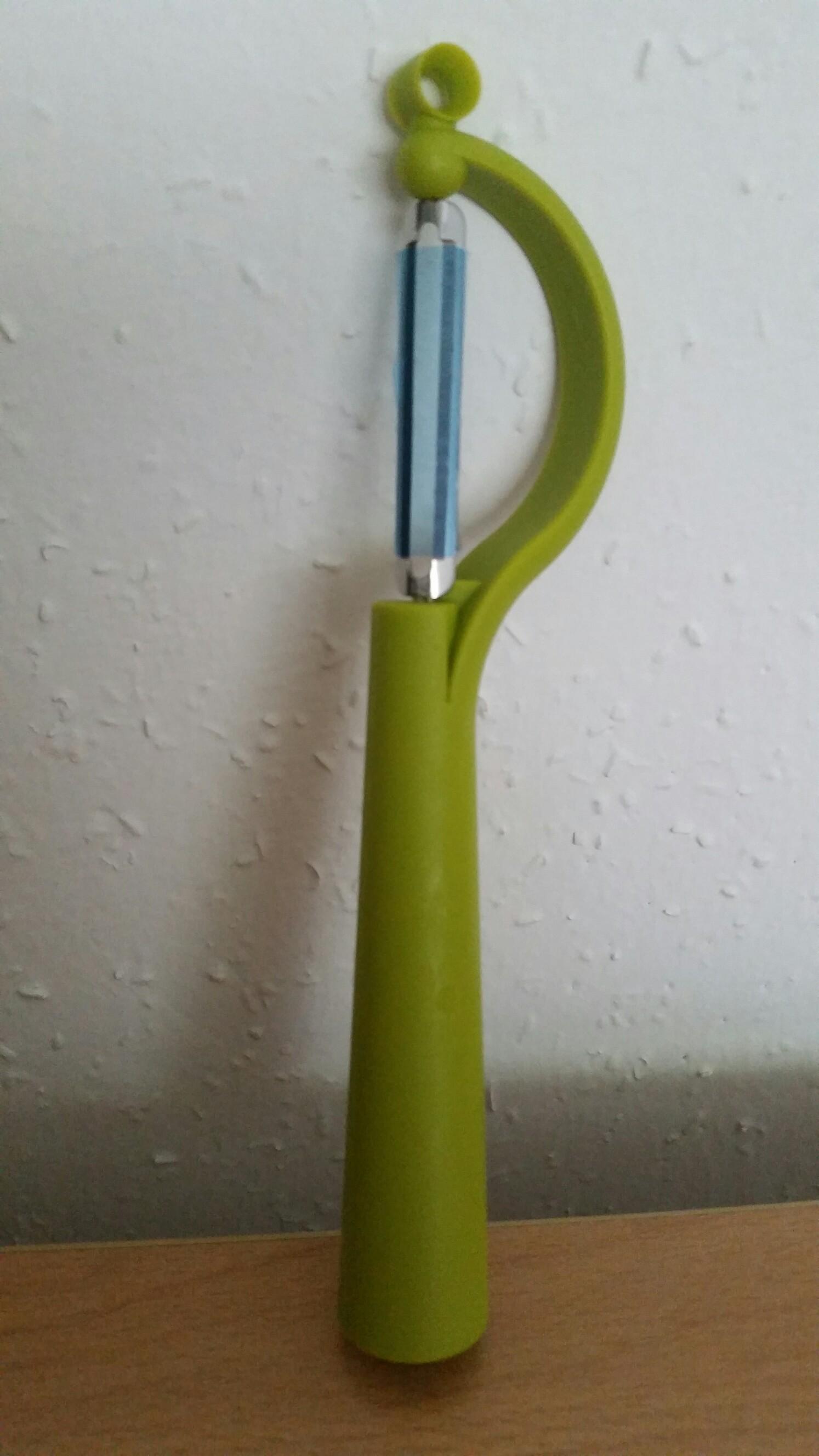 Sparschäler Mit 2 Ersatzklingen Für Tupper - Kartoffel- & Gemüseschäler Blau