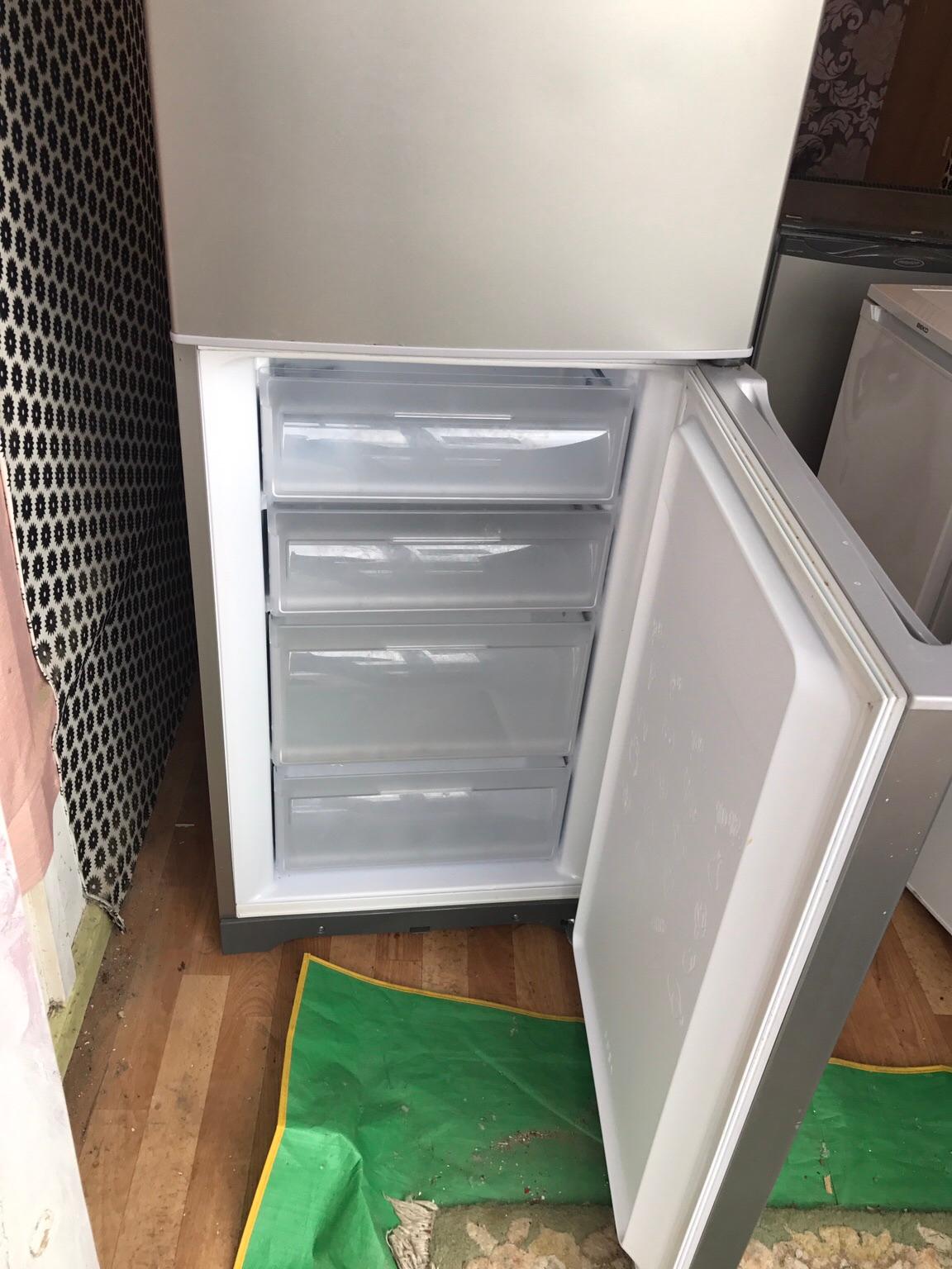 Hotpoint Frost Free Fridge Freezer FFP187M in BN20 Eastbourne for £130.