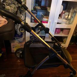 Silver cross wayfarer chassis for sale.
Selling due to getting another pram, has a fair few scratches and scrapes as seen on the pictures 
£80 or nearest offer