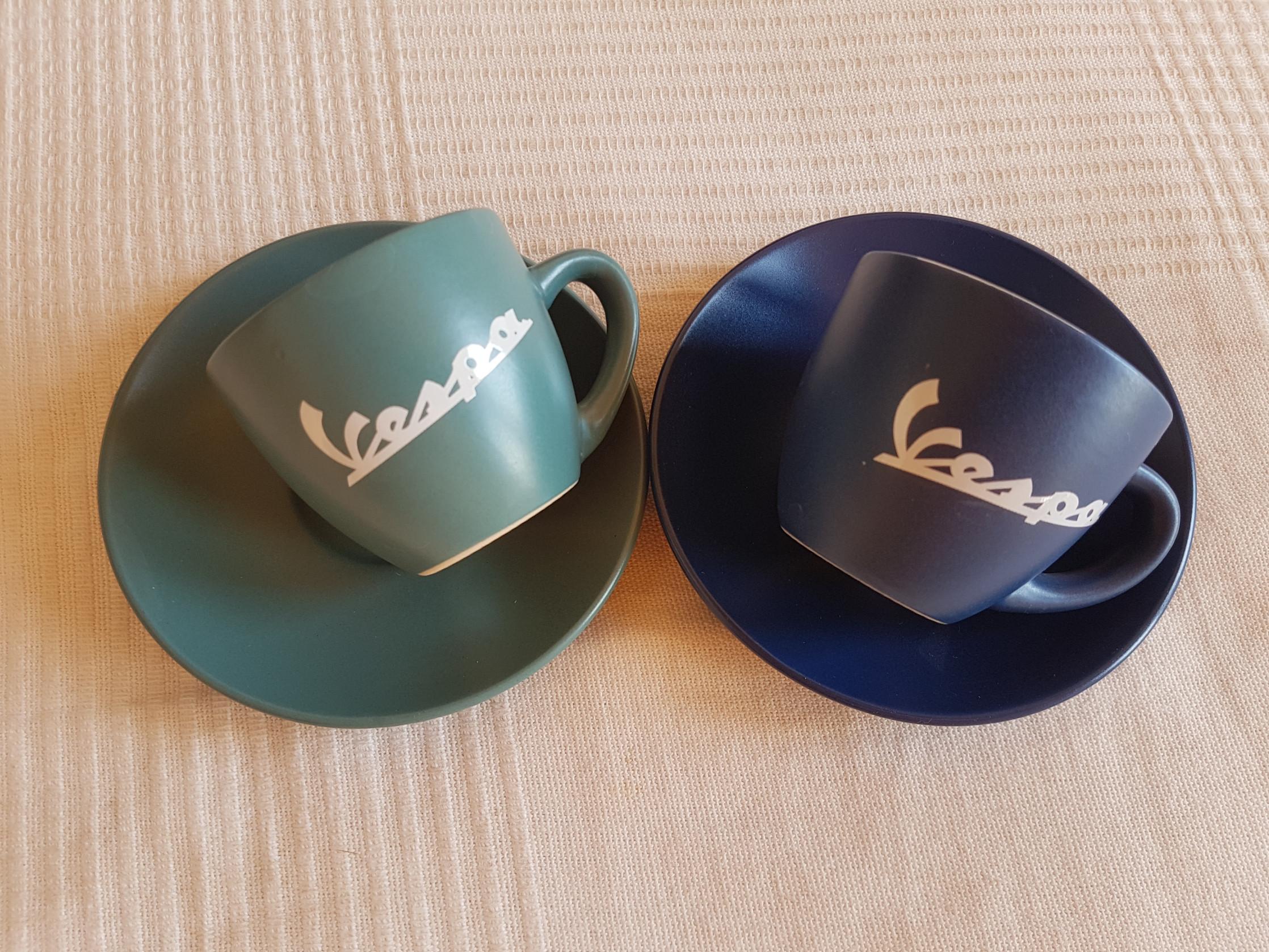 2 Vespa-Espressotassen mit Unterteller in 76187 Karlsruhe für 4,00 € zum Verkauf