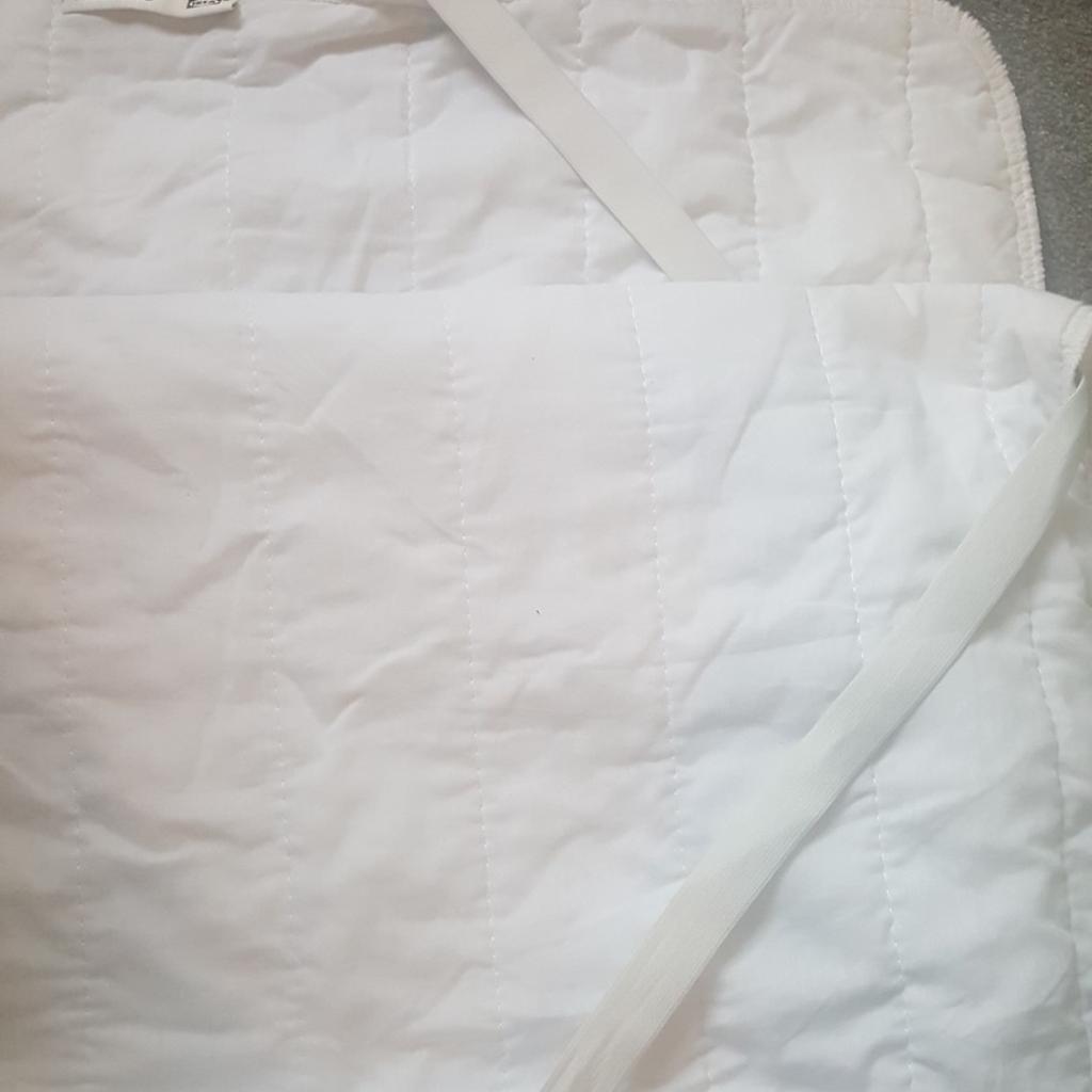 Ikea Angsvide double mattress protector in CV10 North Warwickshire für
