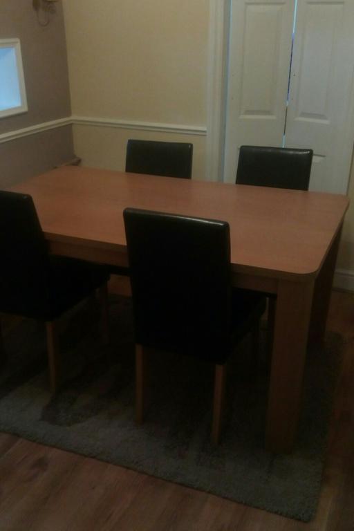 Buy & Sell Little Sutton Cheshire West and Chester - Photos for Dining table