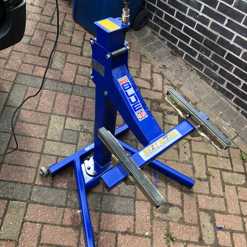 Big blue bike online lift