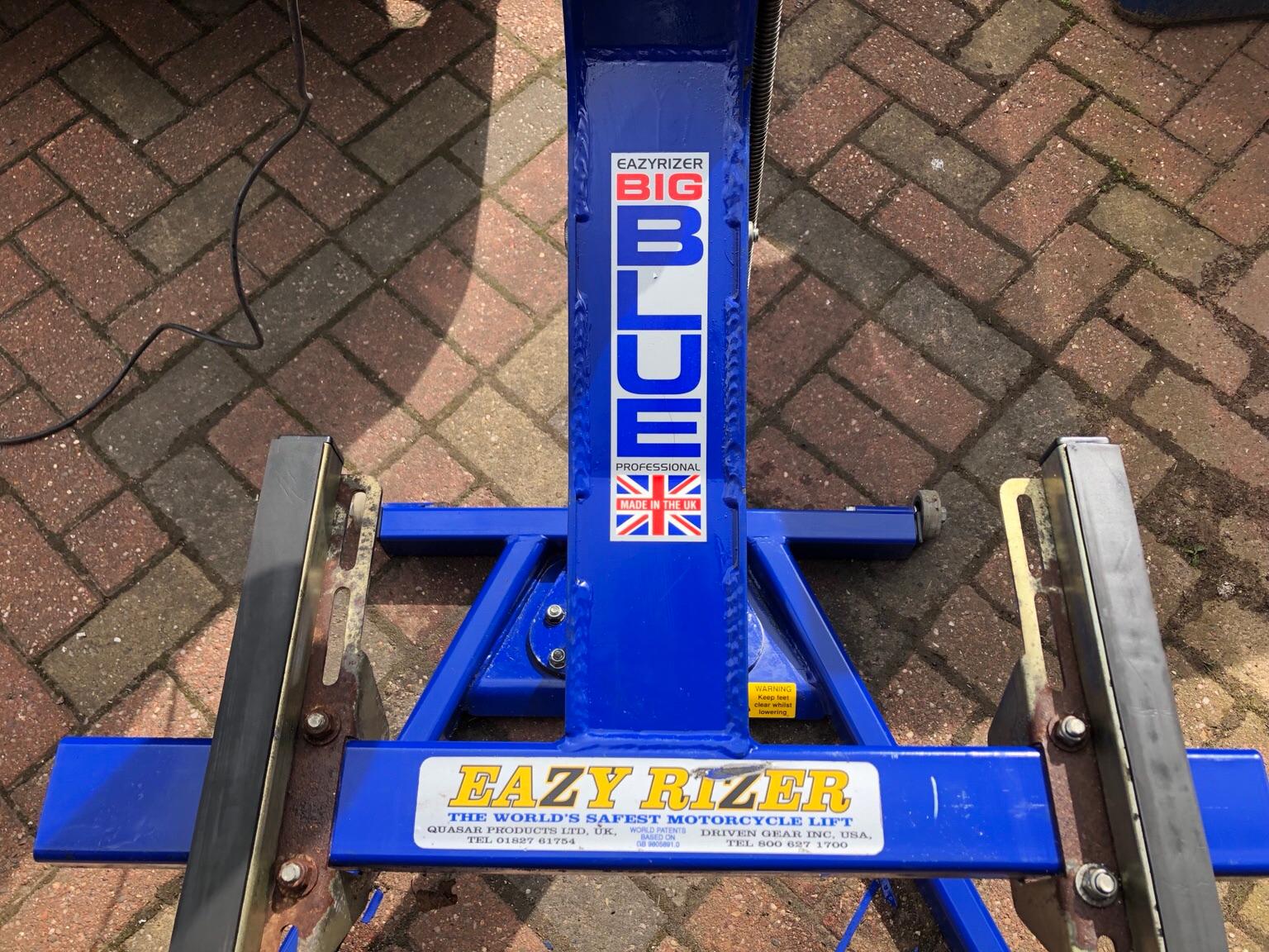 big blue bike lift