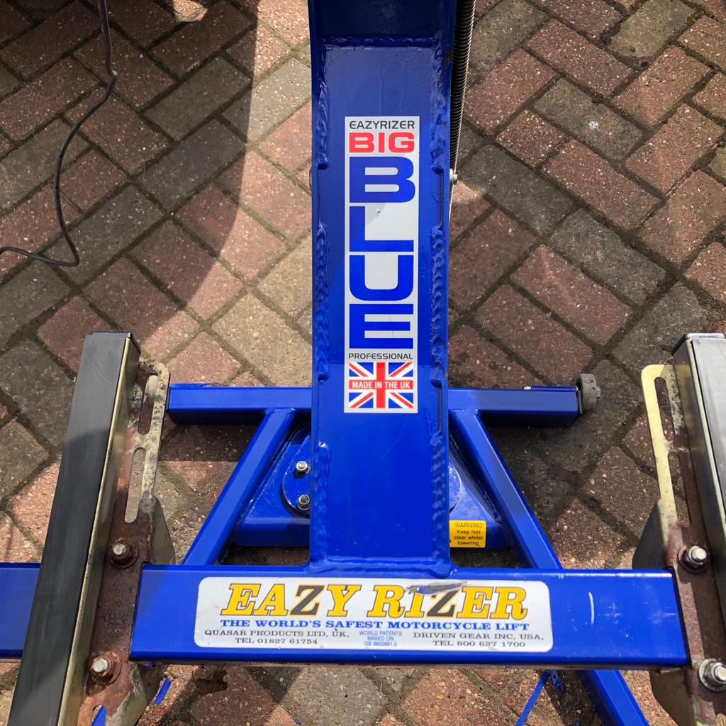 Big Blue Bike Lift in WS15 Lichfield for 220.00 for sale Shpock