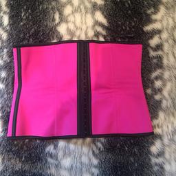 Pink waist trainer size XL in great condition for further information please PM me. Thanks