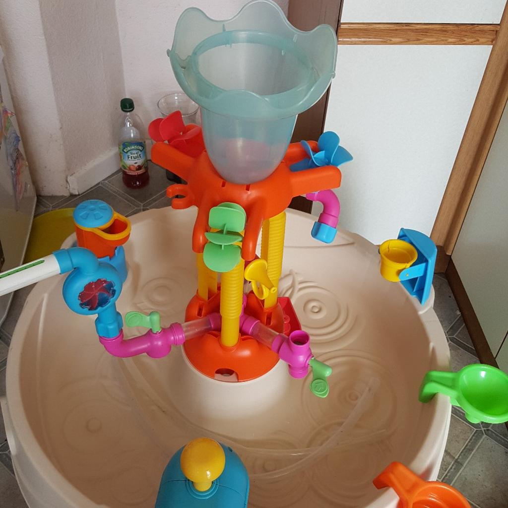 Little tikes fountain factory water table in CH63 Wirral for £30.00 for