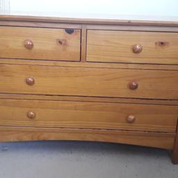 Solid pine chest of draws.
Originally brought from The Cotswold Company.
I have 2 to sell for the price shown
only selling due to moving house.
