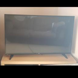 Perfect condition, works as new
Built in freeview
Still have box
Can deliver within a reasonable distance
No offers
