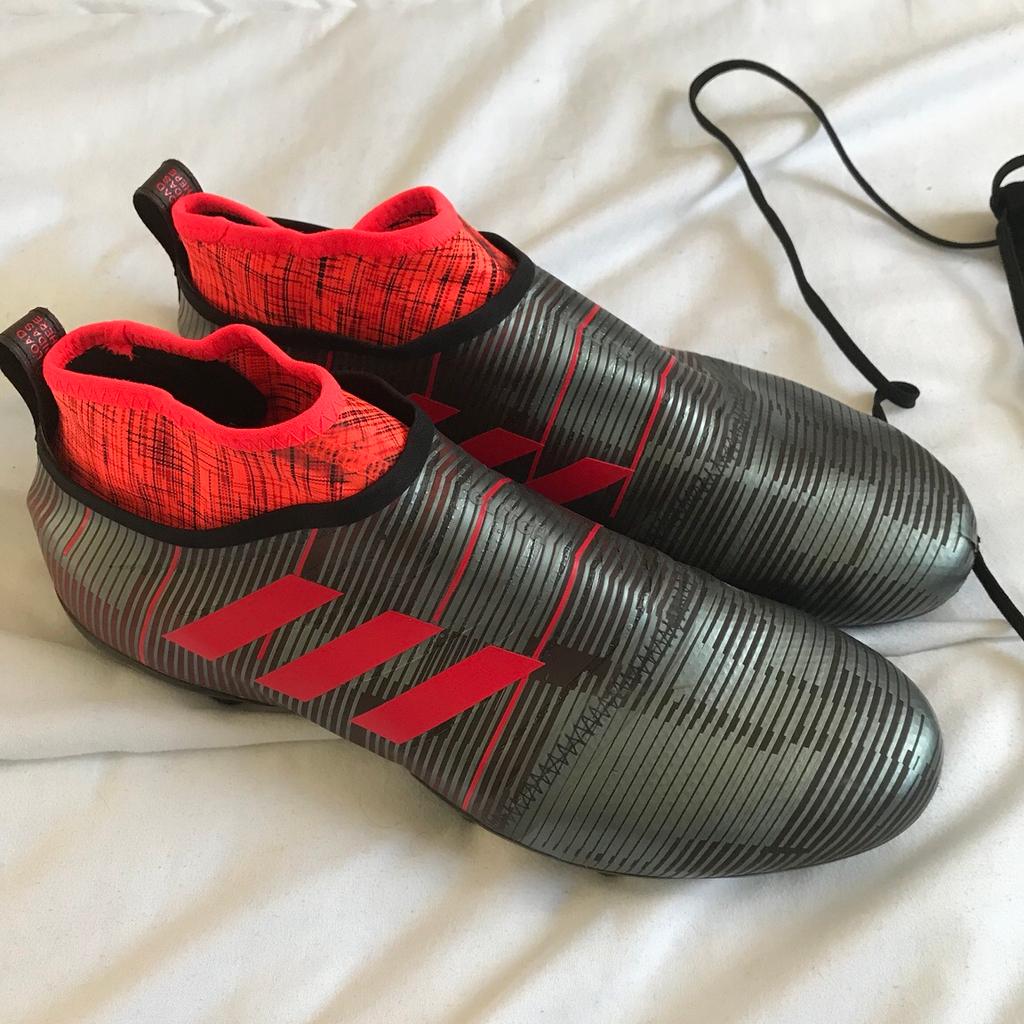 Adidas glitch boots uk10.5 in Nuneaton and Bedworth for 70.00 for