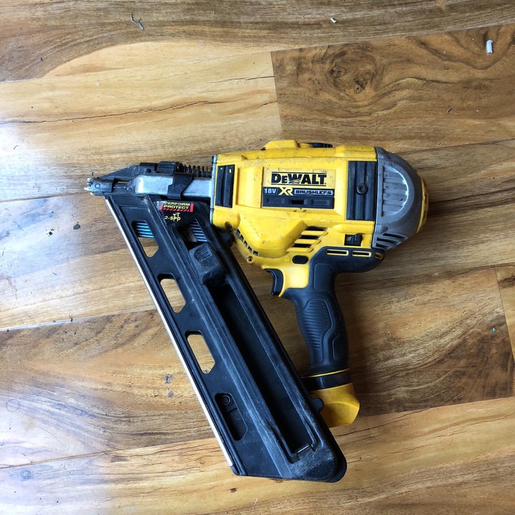 dewalt dcn692 first fix nail gun in SS4 Rochford for £85.00 for sale