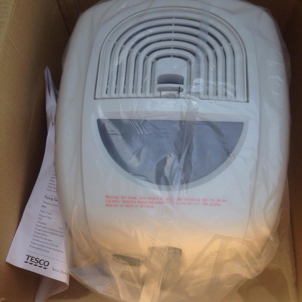 Brand New Tesco deep fat fryer free in BS24Mare für gratis zum Verkauf