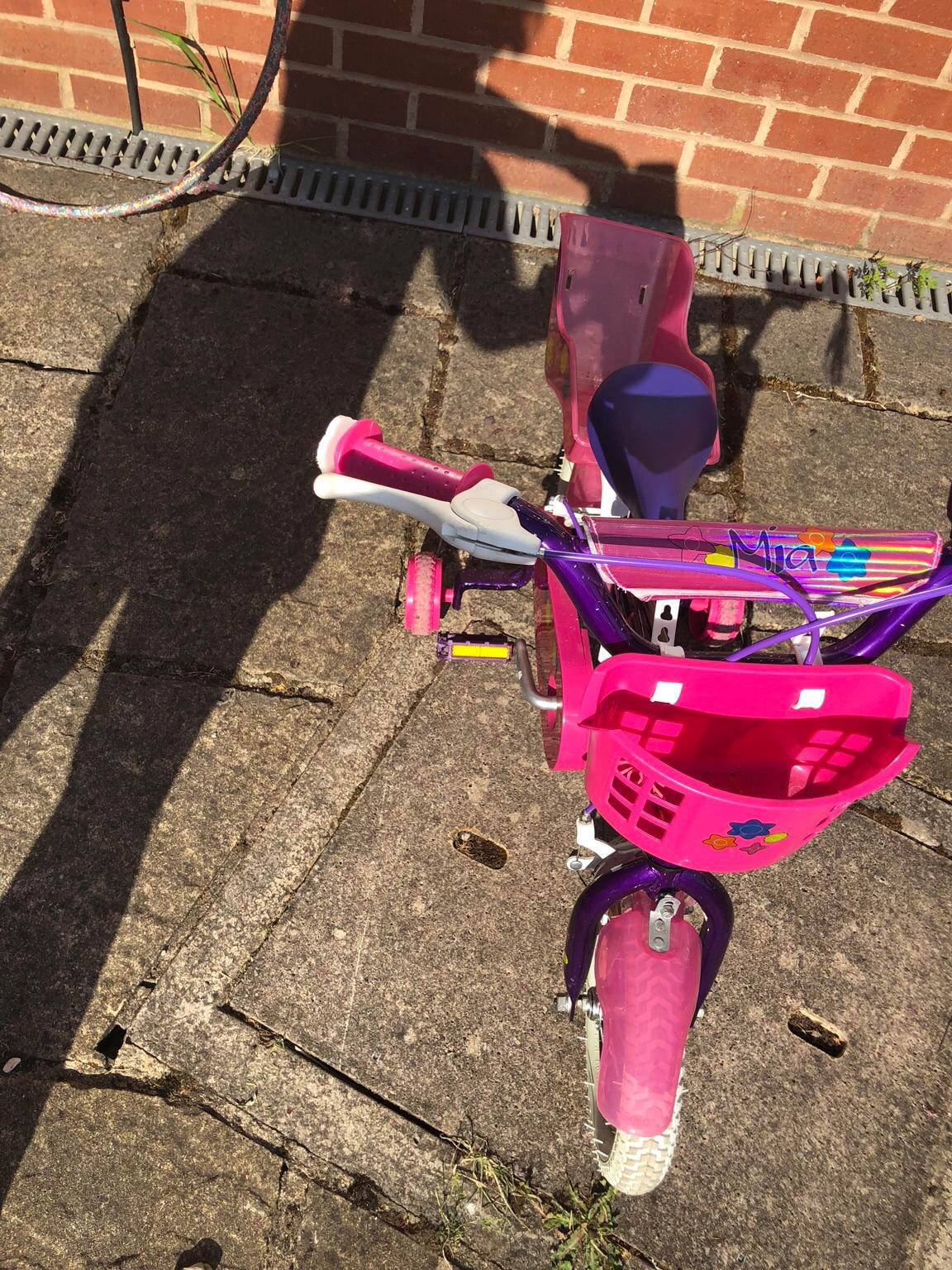 12 inch mia bike from smyths in Wigan for 15.00 for sale Shpock