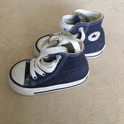 Knappast använda äkta converse skor. Använda av ett barn . Från Djur- och rökfree hem