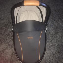 Egg carrycot with rain cover. Used for 5 months,small scratch on black bar hardly visible when it use.

Fabric has been cleaned before sale.