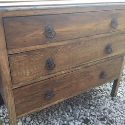 Vintage hardwood chest of drawers. In good used condition.
I can deliver for a small fee.