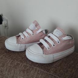 Pink glitter converse.Good clean condition. Hardly worn. Size 4. Collection b44. No offers