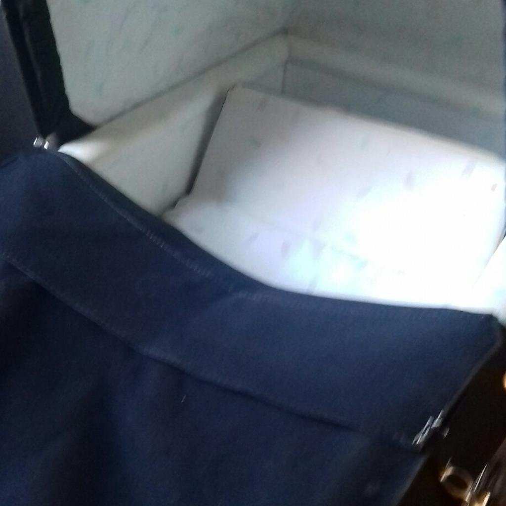 Silver Cross Durham Rose Coach Built pram in LS12 Leeds für 120,00