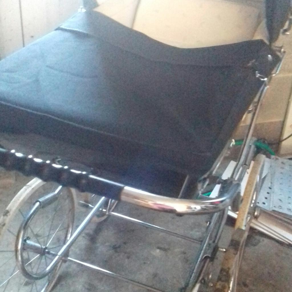 Silver Cross Durham Rose Coach Built pram in LS12 Leeds für 120,00