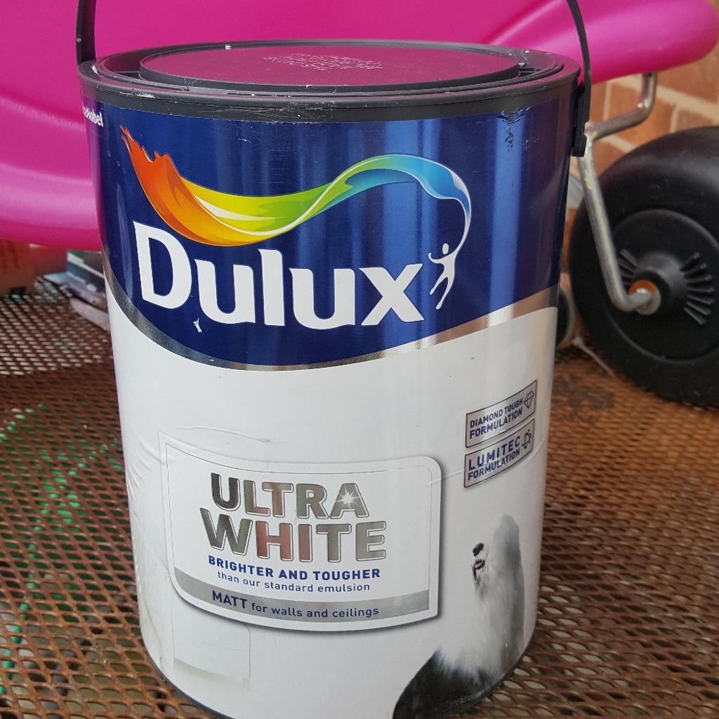 Dulux Ultra White Matt Emulsion Paint 5L in Winwick for £20.00 for