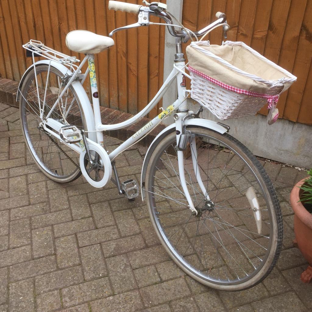 Raleigh on sale caprice basket