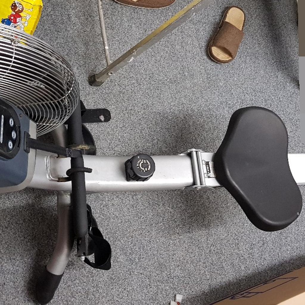 Reebok Rowing Machine in West for £25.00 sale | Shpock