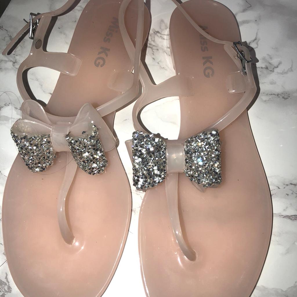 Miss KG Daisy Nude Bow Diamant Jelly Sandals in TS6 Lackenby for