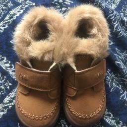 Kids clarks tan shoe/slipper 7G new not been used free postage in uk
