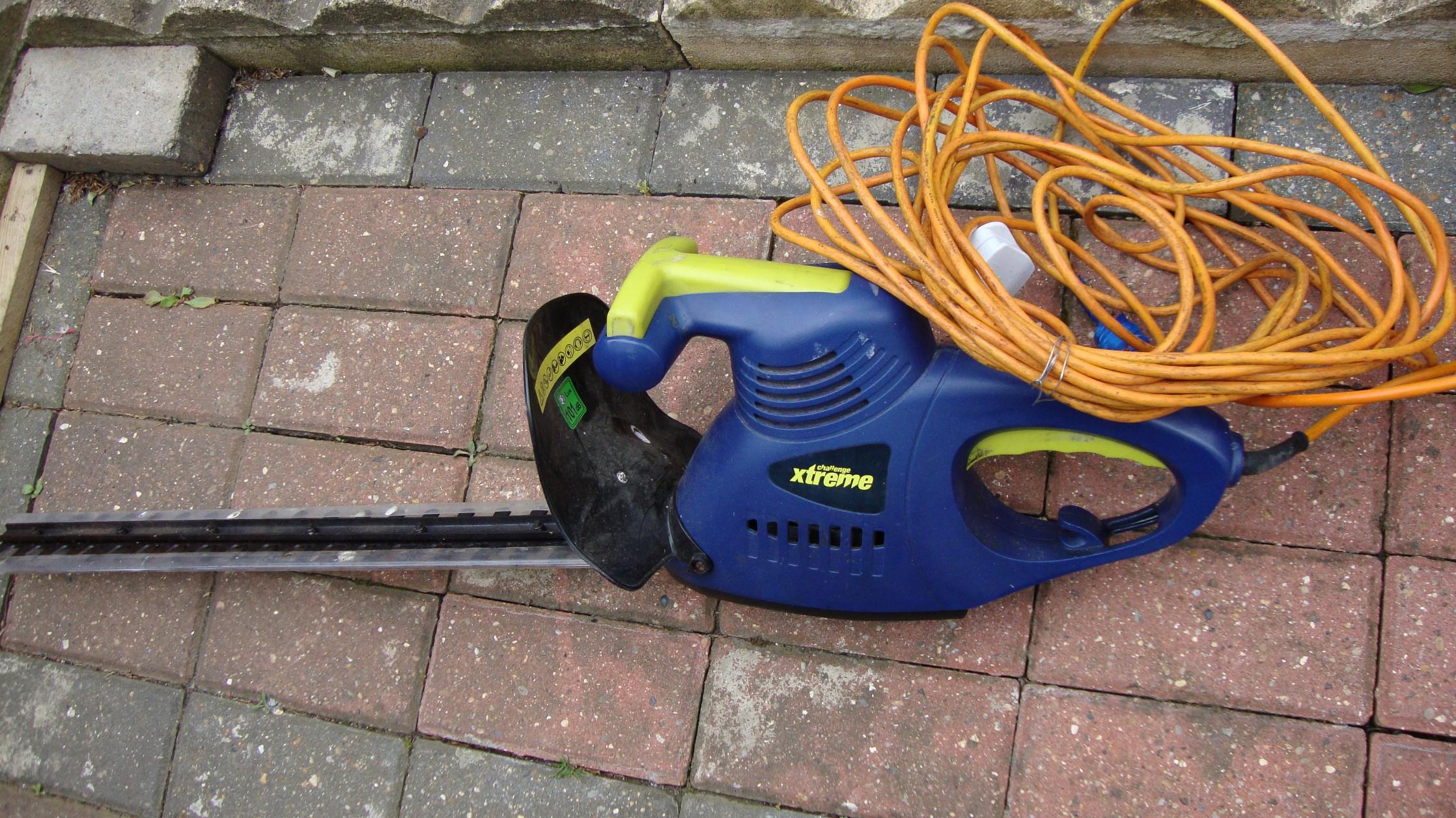 Challenge 550W HTEG33550 55cm Corded Hedge c in W13 London Borough of