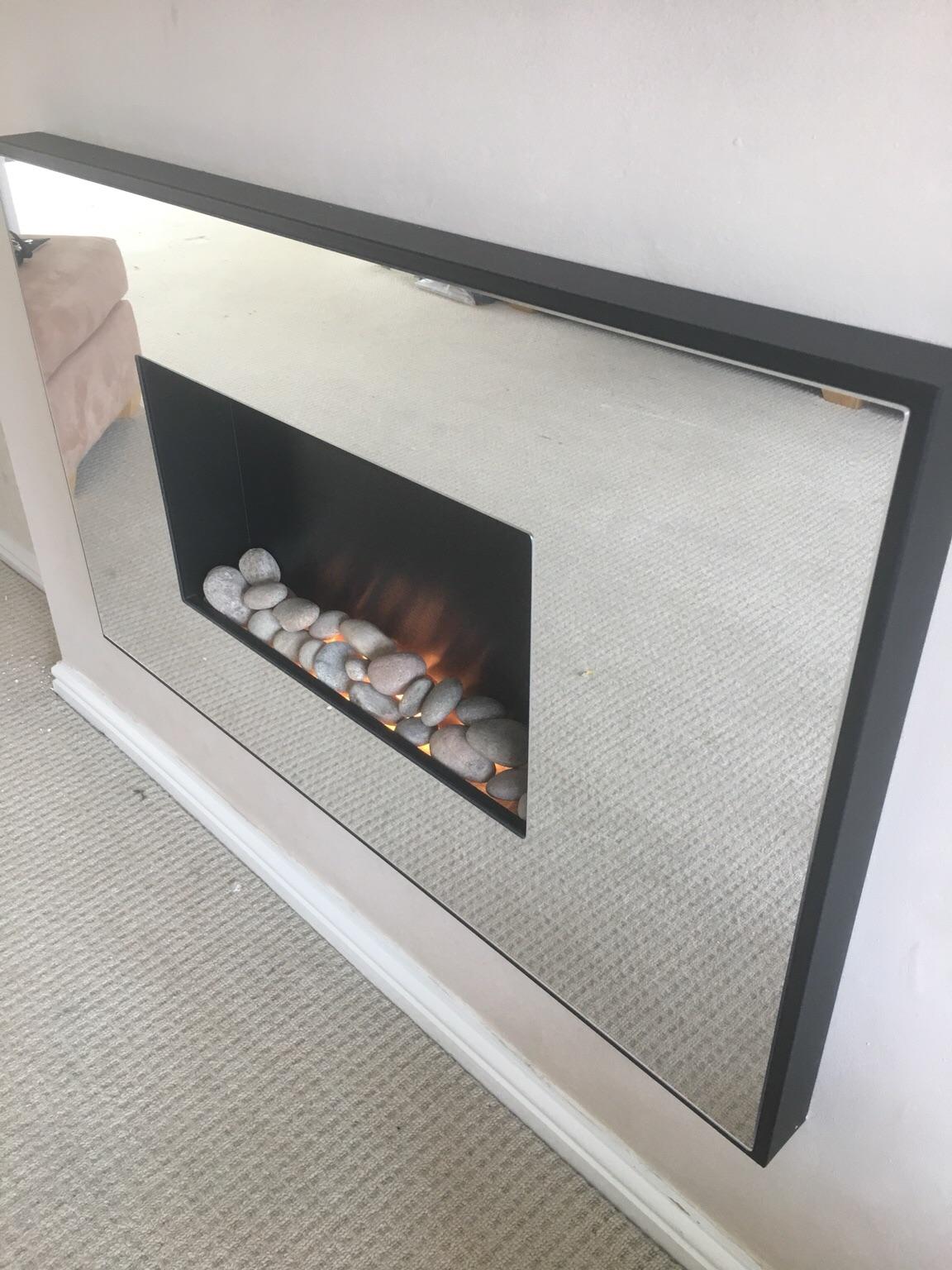 Modern Inset electric fire/mirror effect. in TS25 Carew für 60,00 £ zum ...