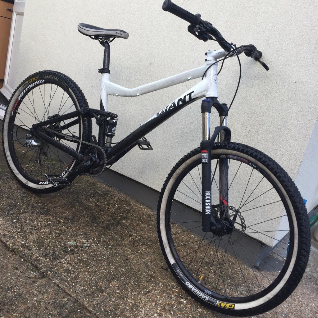 Giant Yukon Fx3 Full Suspension mountain bike in London Borough of