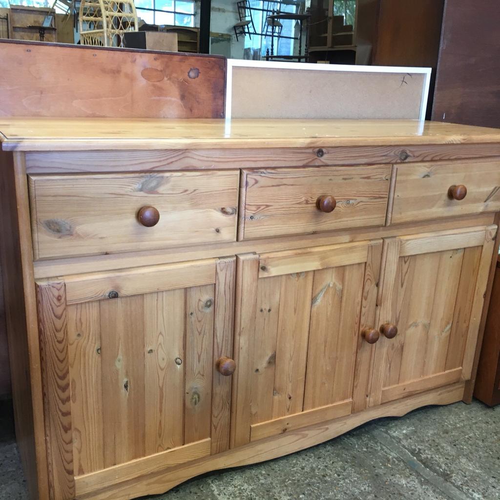 Sideboard pine wood in SM6 Sutton für £ 50,00 zum Verkauf Shpock AT