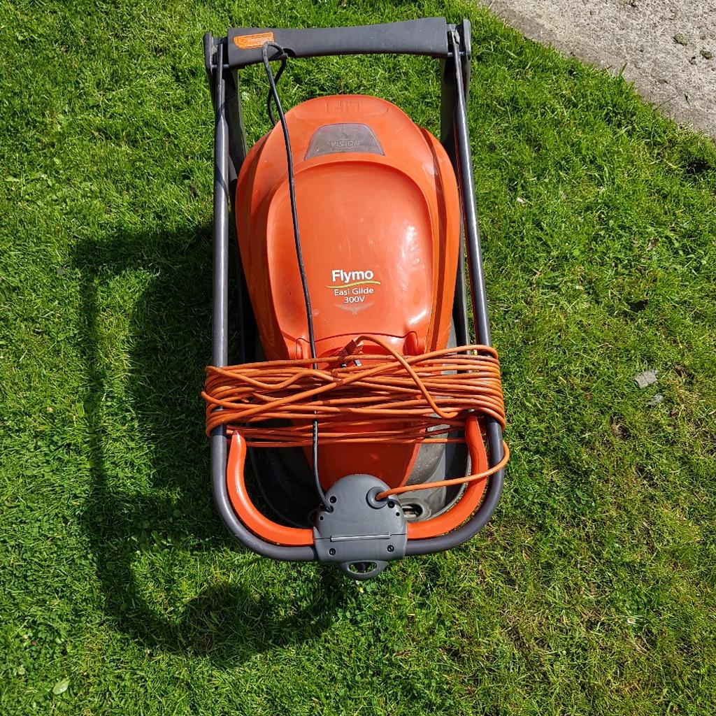 Flymo easyglide 300 in Prees Higher Heath für £ 30,00 zum Verkauf ...
