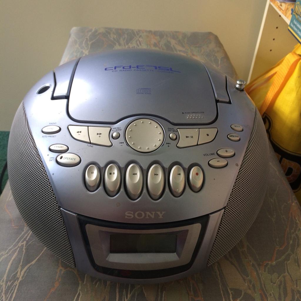 Sony CD Radio Cassette player in SM7 Banstead für £ 15,00 zum Verkauf