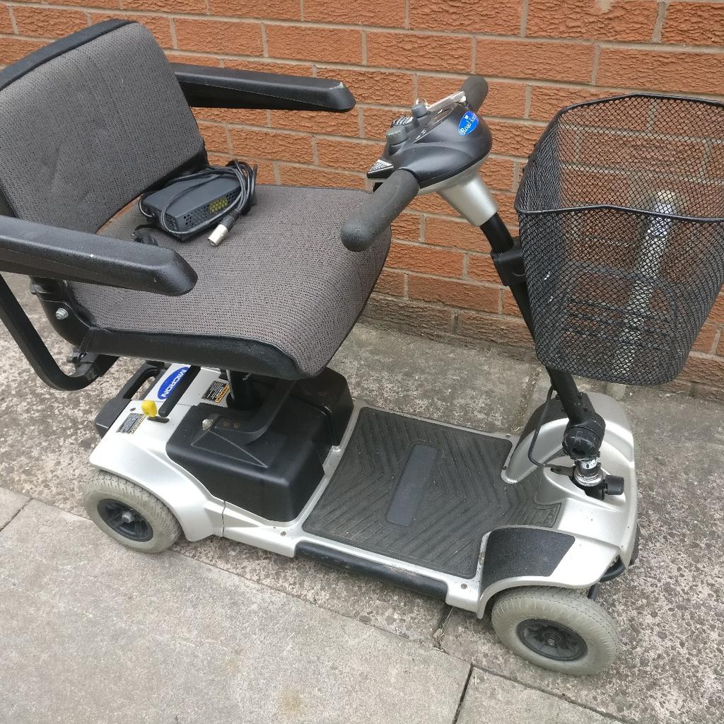 Road knight micron mobility scooter in NewcastleunderLyme für 120,00