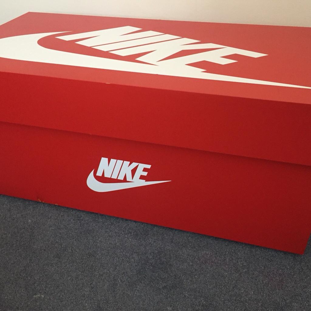 Huge nike hot sale shoe box