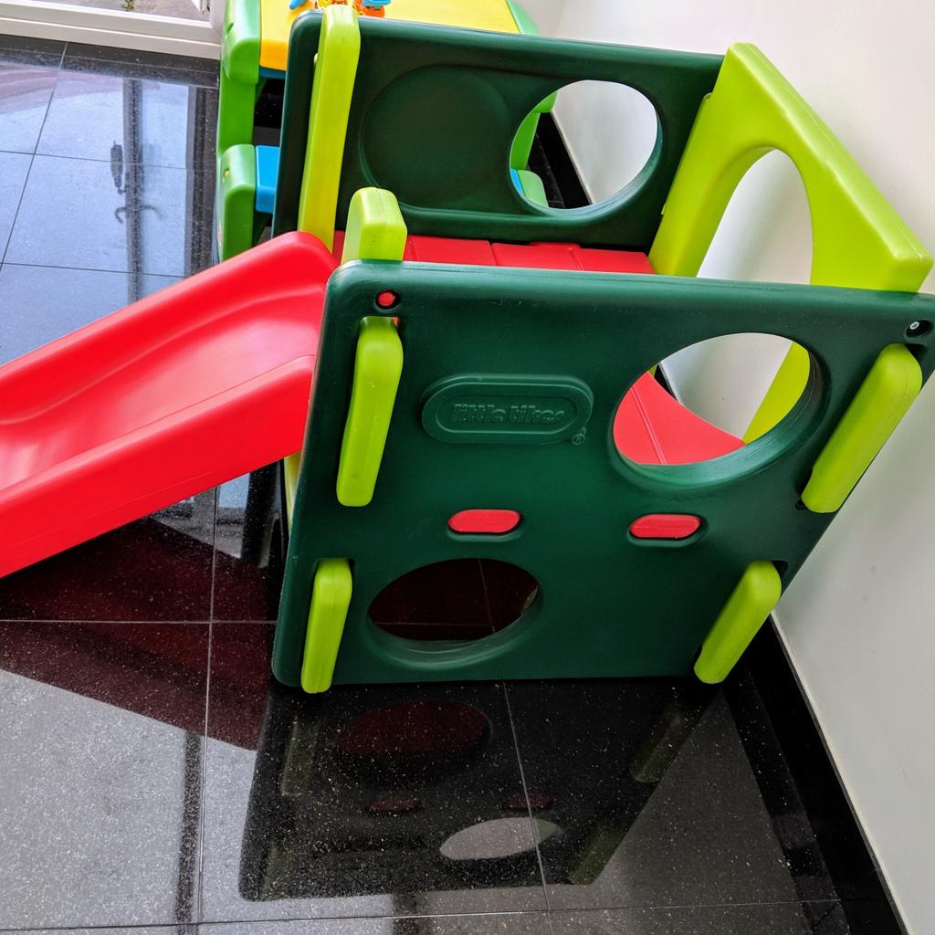 Little tikes junior activity slide in Easthampstead für 35,00 £ zum