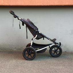 Snabb grå barnvagn som kan användas både som vanlig barnvagn och joggingvagn. Säljes med tillhörande ”storm cover” och hjultossor. Vagnen är använd, men i gott skick.

Nypris: ca 5000kr

Taggar: Joggingvagn springvagn sittvagn jogging spring sitt vagn snabb urban jungle