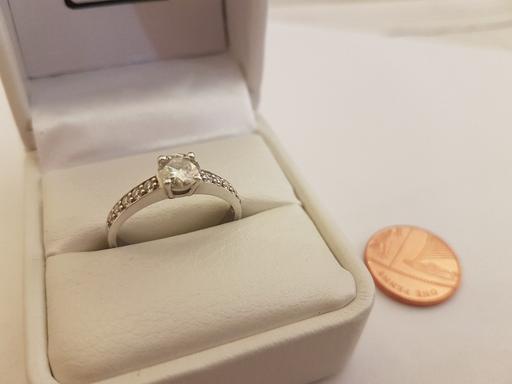 Buy & Sell Heaton Chapel Stockport - Photos for Engagement diamond 9ct white gold ring