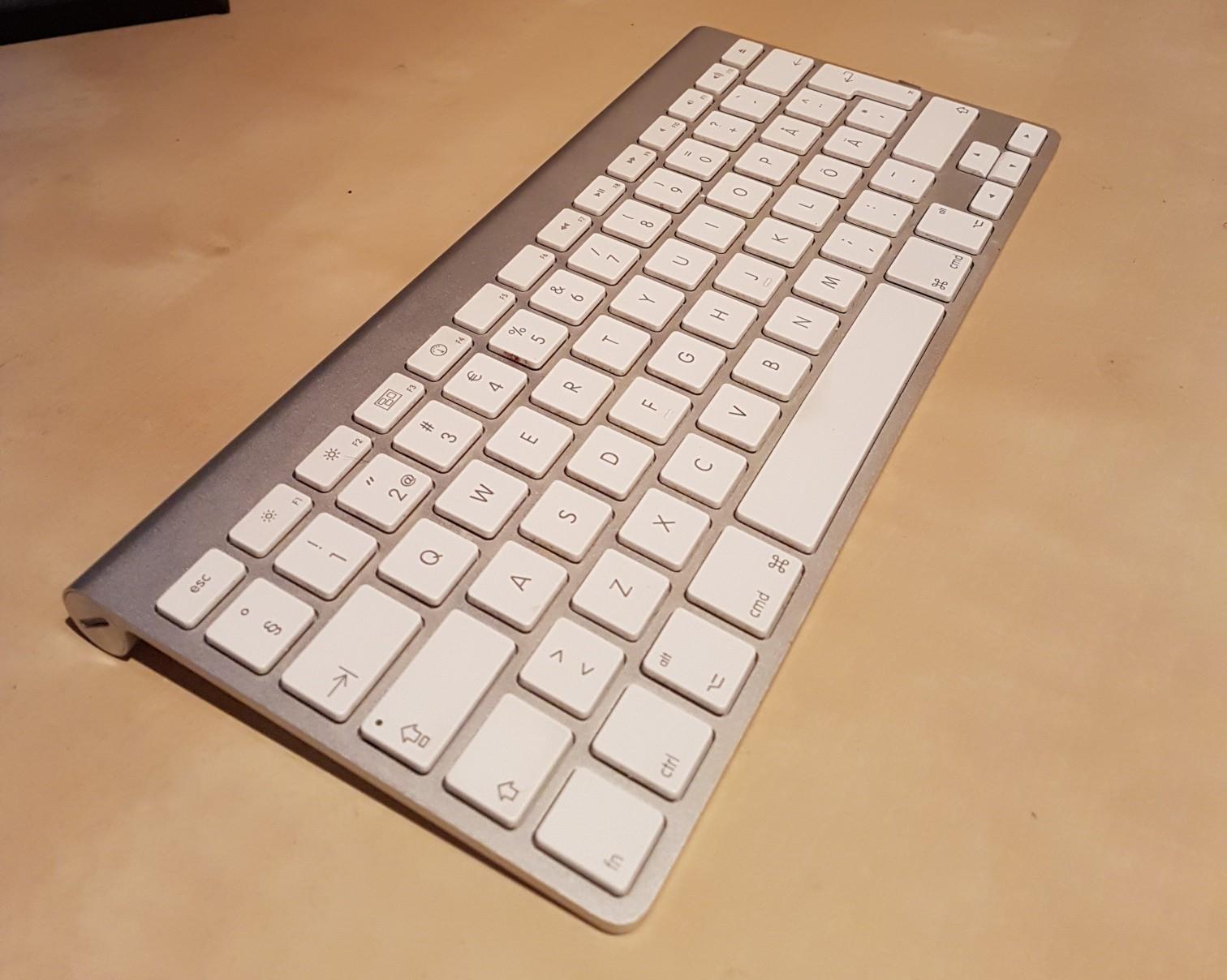 apple-magic-keybord-och-magic-mouse-in-117-62-stockholm-f-r-500-00-sek
