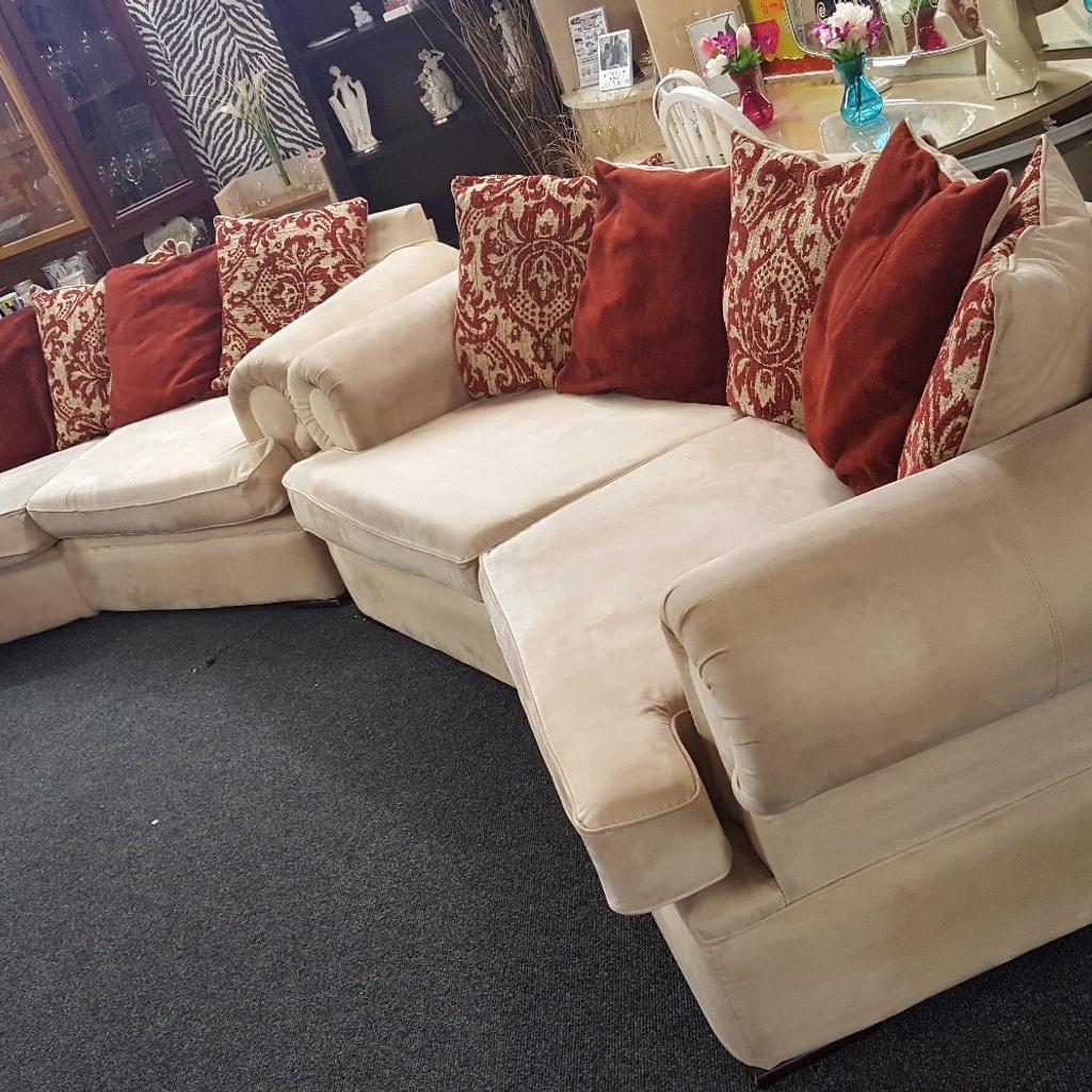 2x3 cream fabric sofas in WN8 Lancashire for £50.00 for sale Shpock