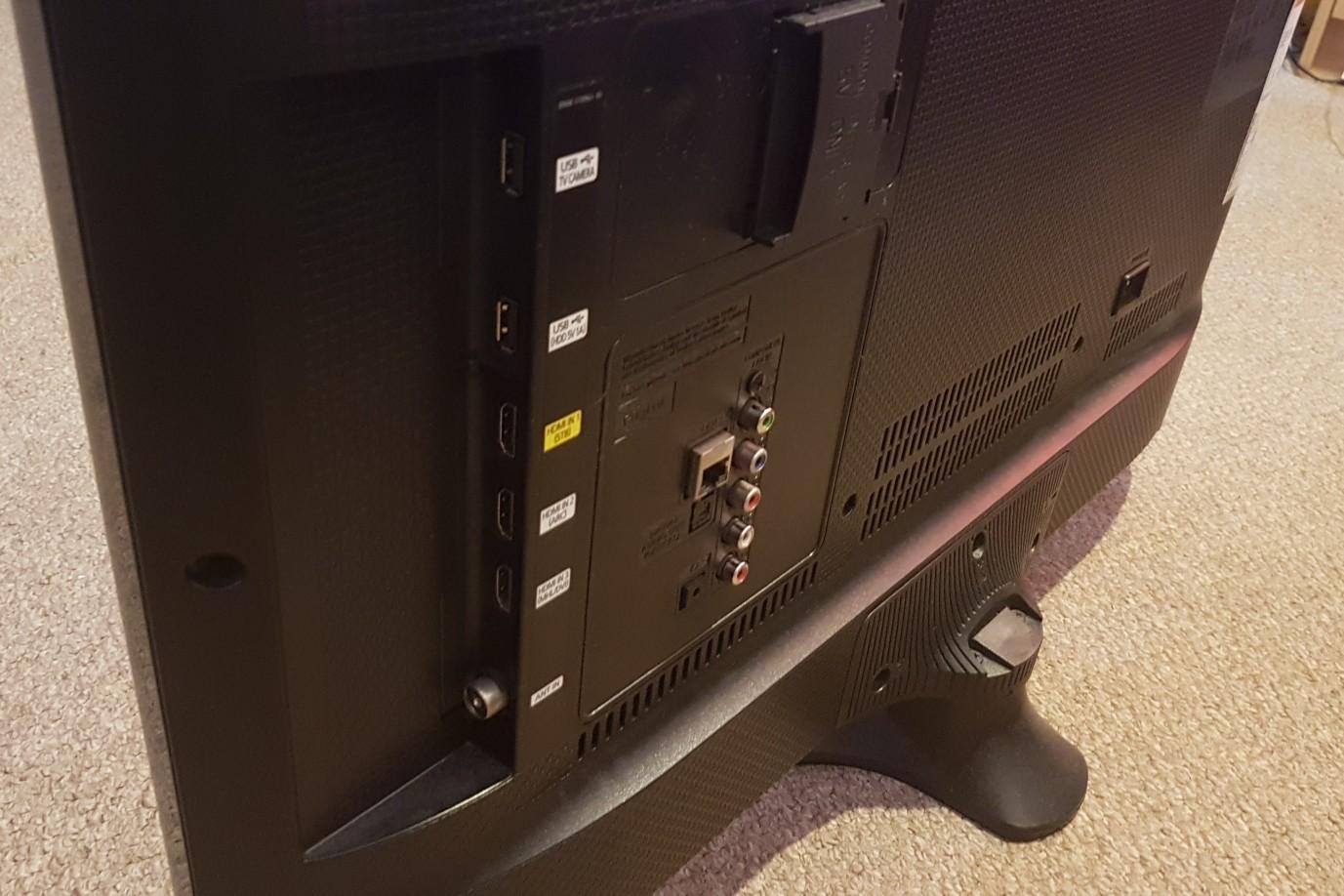 32 inch Samsung TV in FY6 Wyre for £120.00 for sale Shpock