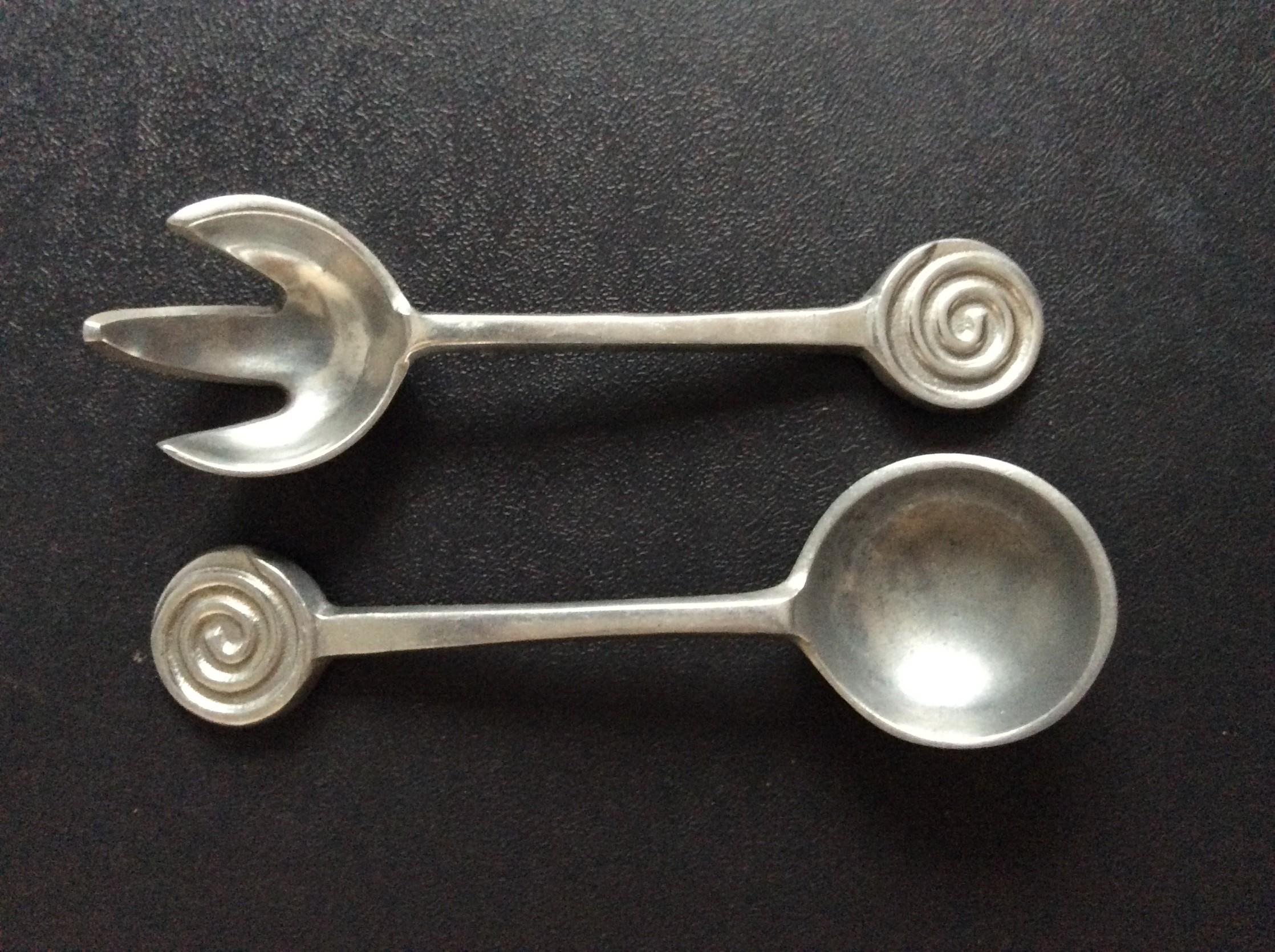 Quirky HUGE Salad Servers in BN2 Brighton for £4.95 for sale Shpock