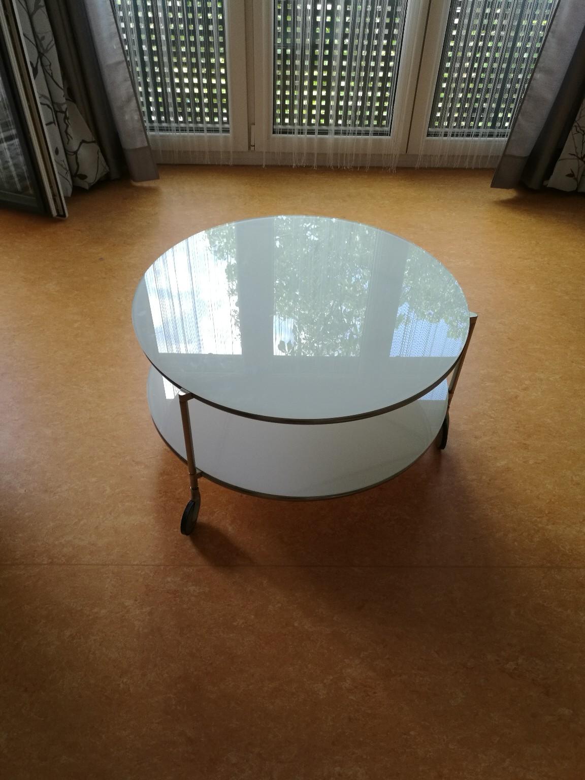 Ikea Couchtisch, rund, weiß, mit Rollen. in 70327 Stuttgart für 20,00