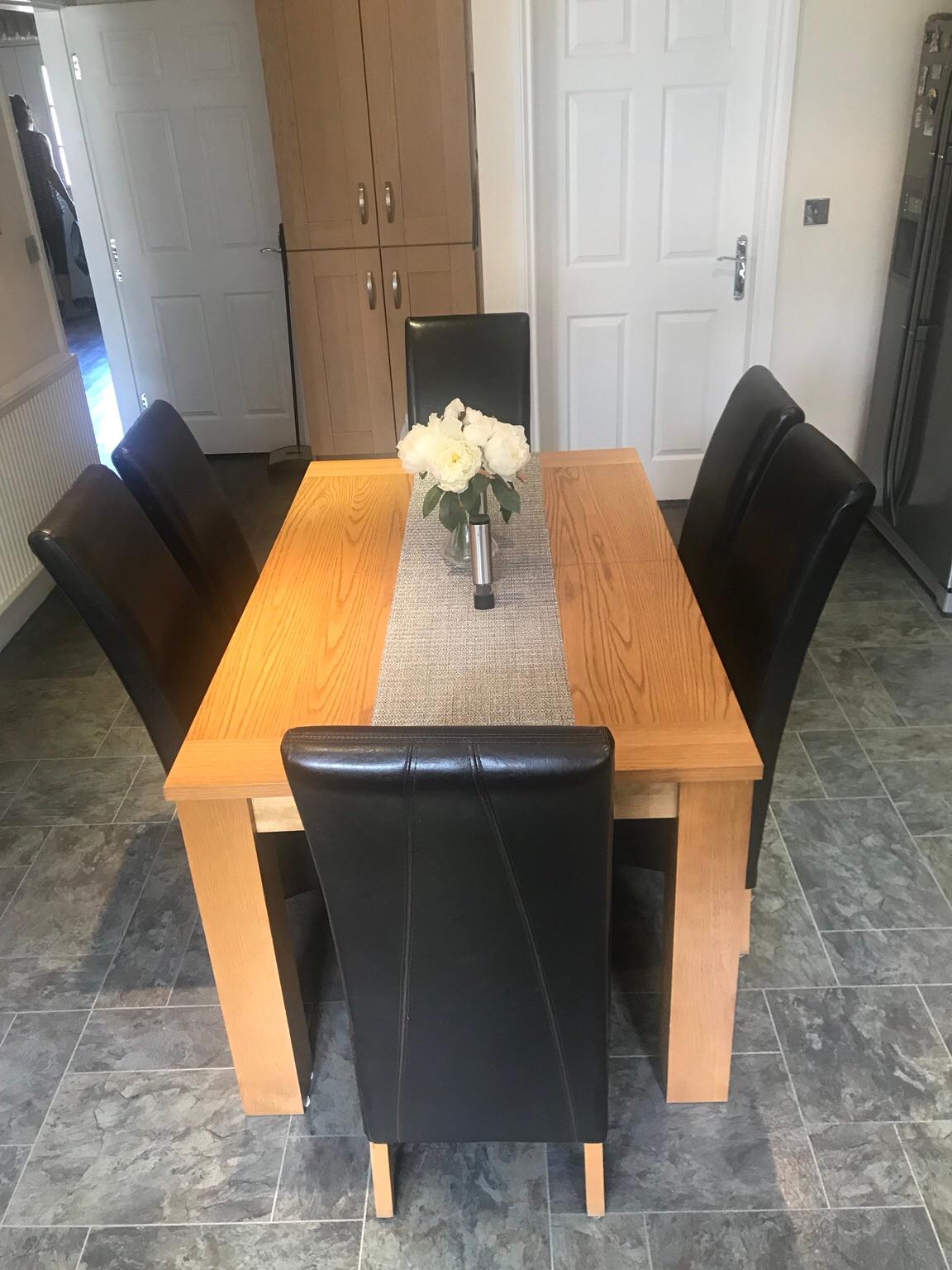Dining table + chairs in HU13 Hessle für 150,00 £ zum Verkauf Shpock DE