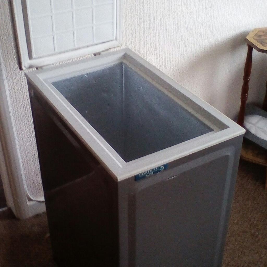 Slimline chest freezer in B62 Dudley für £ 35,00 zum Verkauf Shpock AT