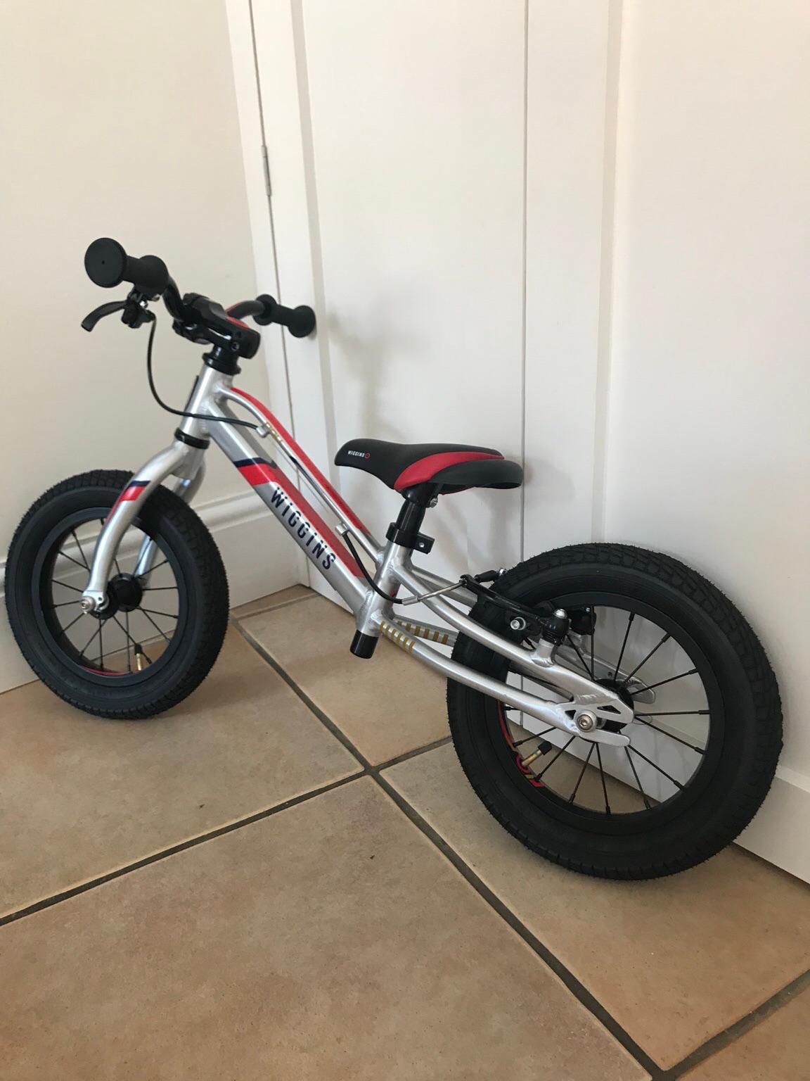 Halfords wiggins cheap balance bike