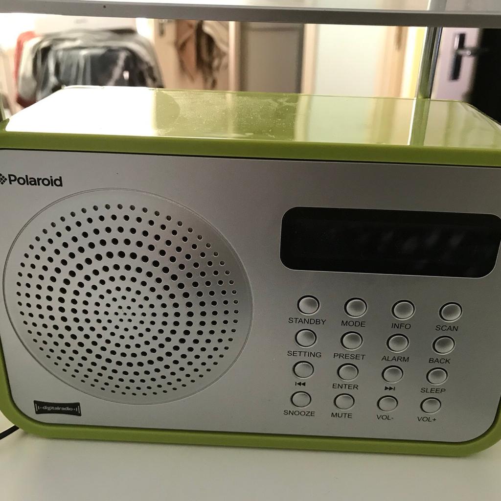 Polaroid DAB radio lime green in SM3 Sutton für 8,00 £ zum Verkauf
