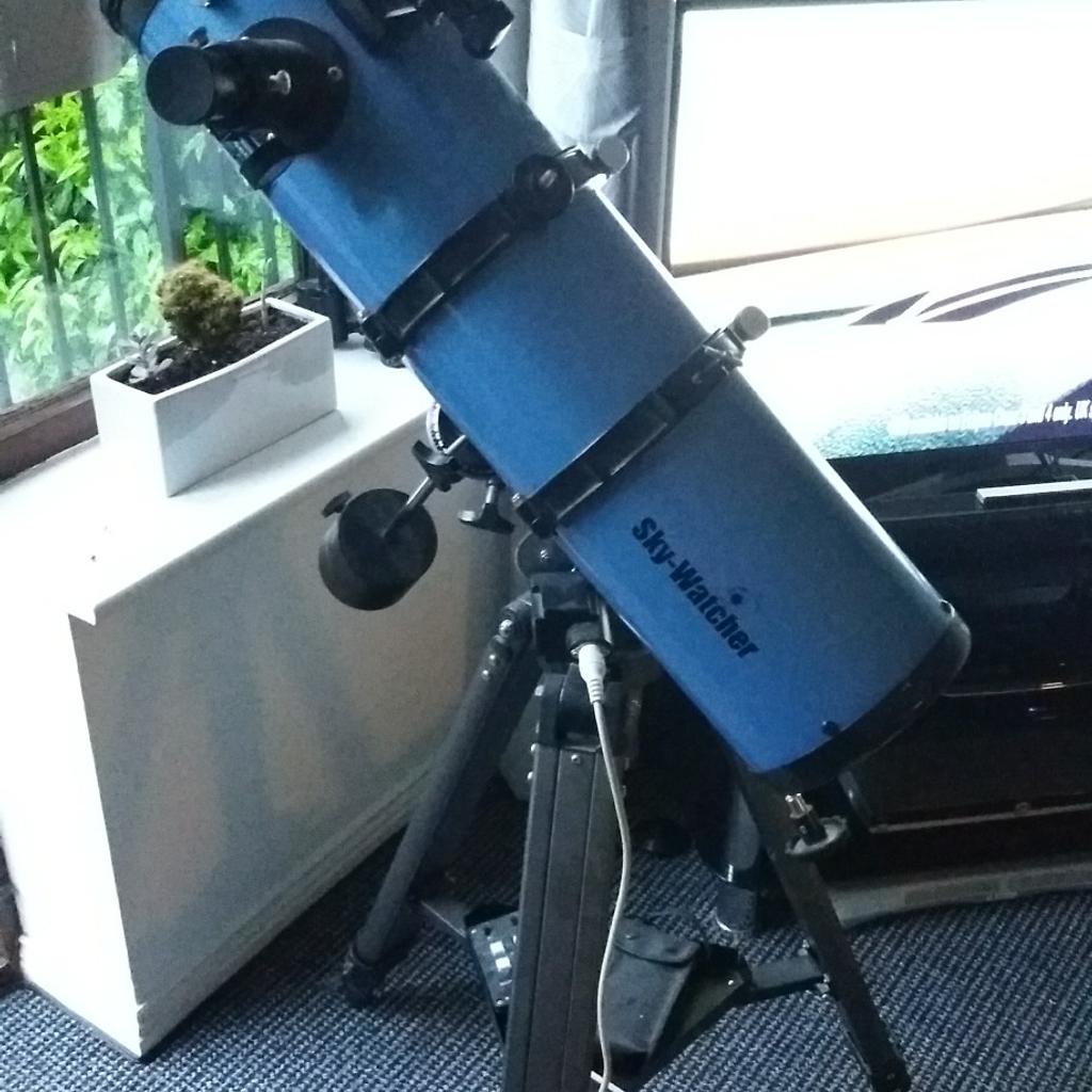 Skywatcher telescope sk1309 with motorised in DA9 Dartford für 75,00
