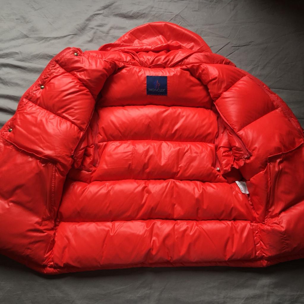 Moncler Andersen Uomo in 20090 Milano 2 fur 200 00 zum Verkauf Shpock AT
